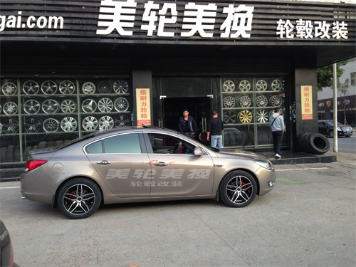 轮毂轮胎规格为:225/55r17   应客户要求  我们给这款君威改装升级到